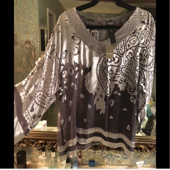 Chico's Tops - Chico’s NEW WITH TAGS Travelers Collection 👌